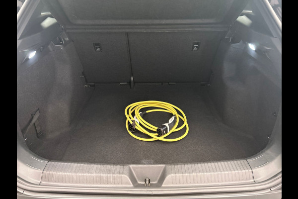 Volkswagen ID.4 Life 77 kWh | SOH 93% | Adapt.Cruise/Control | Stoelverwarming | Origineel NL