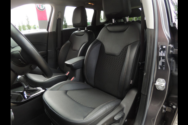 Jeep Compass 1.3T Limited Automaat 150PK | Clima | Xenon | Navi | Keyless | Licht/regen sensor | All-season banden