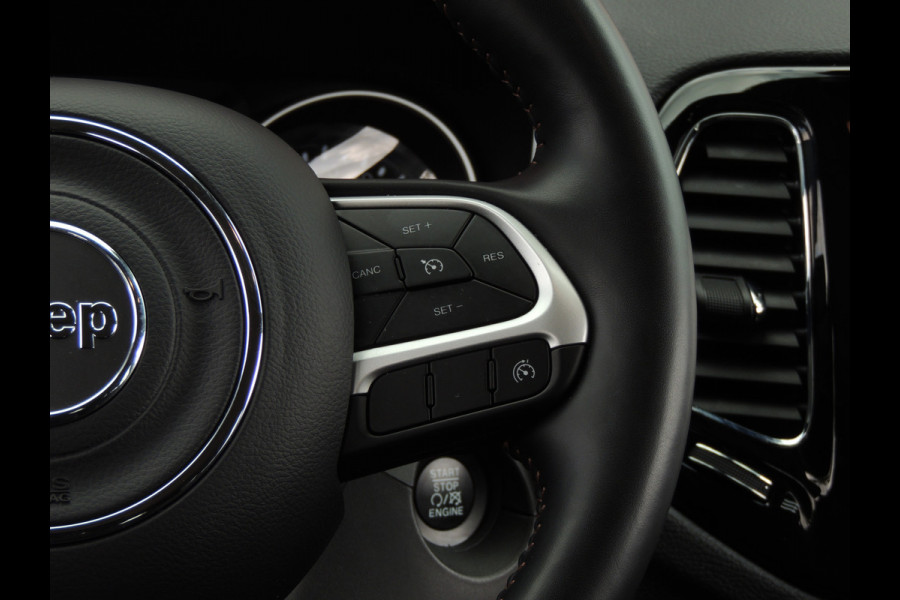 Jeep Compass 1.3T Limited Automaat 150PK | Clima | Xenon | Navi | Keyless | Licht/regen sensor | All-season banden