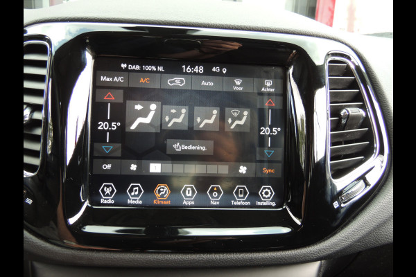 Jeep Compass 1.3T Limited Automaat 150PK | Clima | Xenon | Navi | Keyless | Licht/regen sensor | All-season banden