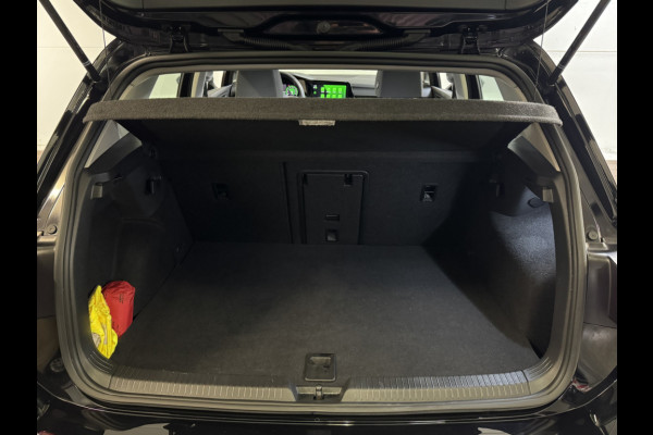 Volkswagen Golf 1.4 eHybrid 204PK DSG STYLE NAVI/CARPLAY/CAMERA