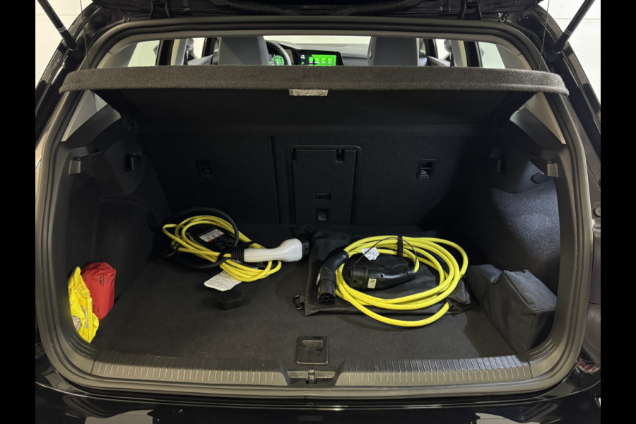 Volkswagen Golf 1.4 eHybrid 204PK DSG STYLE NAVI/CARPLAY/CAMERA
