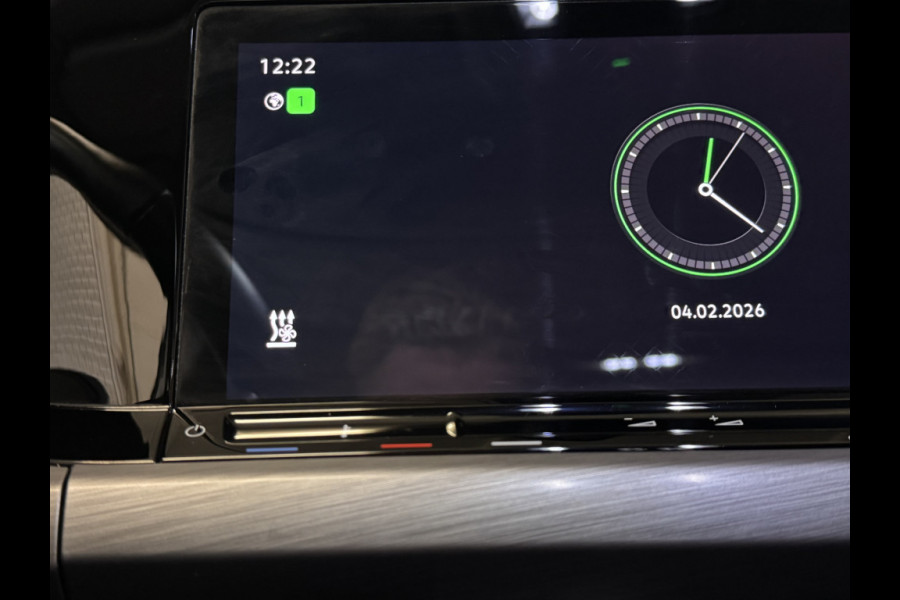 Volkswagen Golf 1.4 eHybrid 204PK DSG STYLE NAVI/CARPLAY/CAMERA