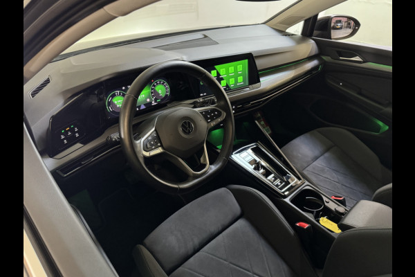 Volkswagen Golf 1.4 eHybrid 204PK DSG STYLE NAVI/CARPLAY/CAMERA