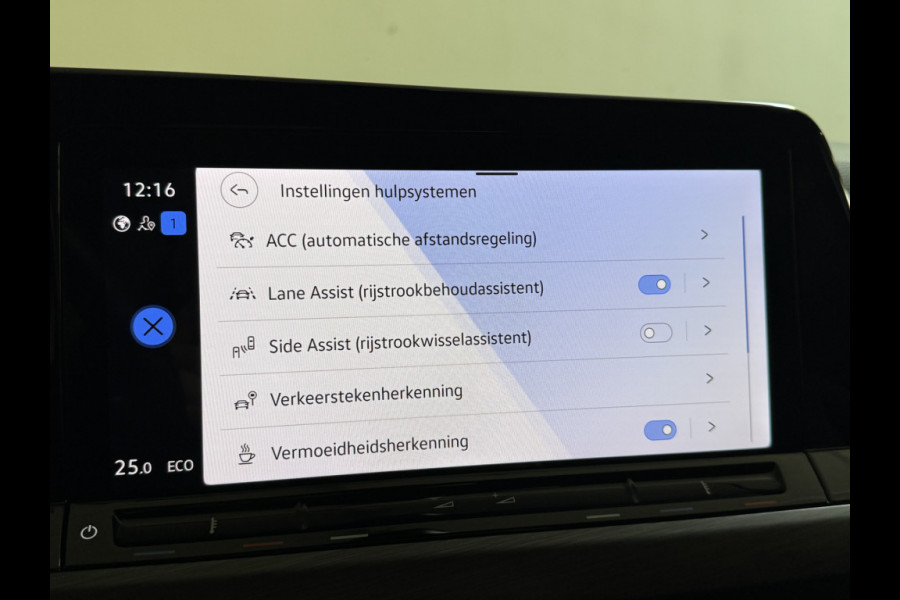 Volkswagen Golf 1.4 eHybrid 204PK DSG STYLE NAVI/CARPLAY/CAMERA