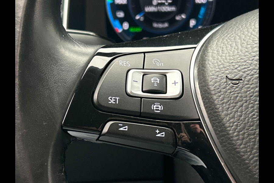 Volkswagen e-Golf E-Golf | Leder | Apple/Carplay | Adapt.Cruise/Control | Camera