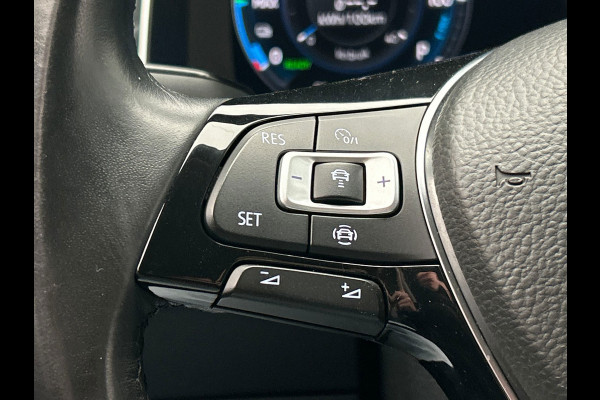 Volkswagen e-Golf E-Golf | Leder | Apple/Carplay | Adapt.Cruise/Control | Camera