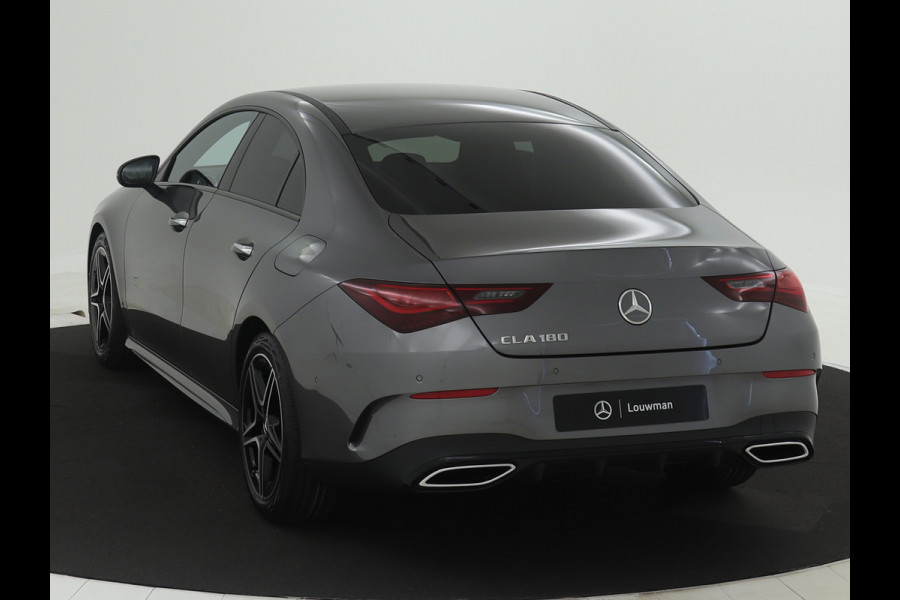 Mercedes-Benz CLA-Klasse 180 AMG Line 5 spaaks lichtmetalen velgen | Nightpakket | Premium Pakket | Distronic | MB-paasweekend