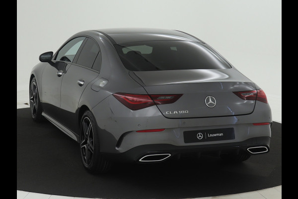 Mercedes-Benz CLA-Klasse 180 AMG Line 5 spaaks lichtmetalen velgen | Nightpakket | Premium Pakket | Distronic | MB-paasweekend