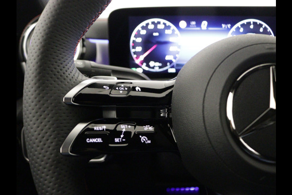 Mercedes-Benz CLA-Klasse 180 AMG Line 5 spaaks lichtmetalen velgen | Nightpakket | Premium Pakket | Distronic | MB-paasweekend