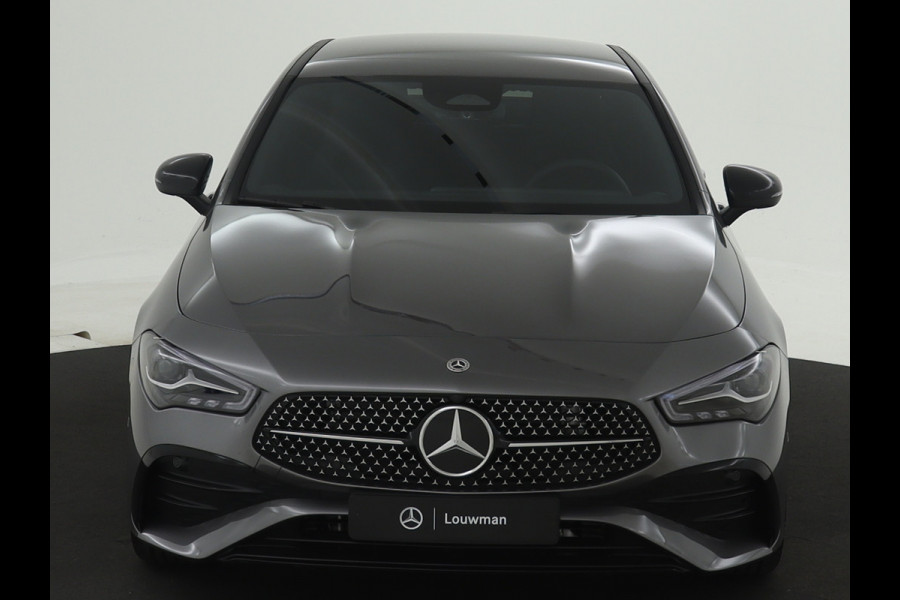 Mercedes-Benz CLA-Klasse 180 AMG Line 5 spaaks lichtmetalen velgen | Nightpakket | Premium Pakket | Distronic | MB-paasweekend