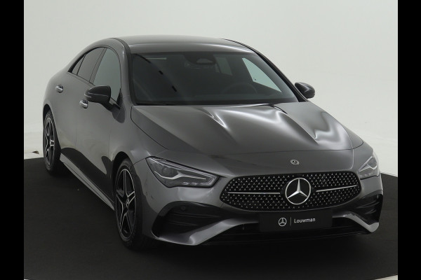 Mercedes-Benz CLA-Klasse 180 AMG Line 5 spaaks lichtmetalen velgen | Nightpakket | Premium Pakket | Distronic | MB-paasweekend
