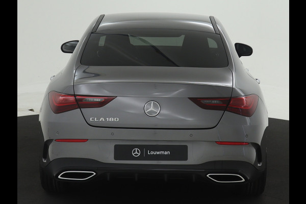 Mercedes-Benz CLA-Klasse 180 AMG Line 5 spaaks lichtmetalen velgen | Nightpakket | Premium Pakket | Distronic | MB-paasweekend