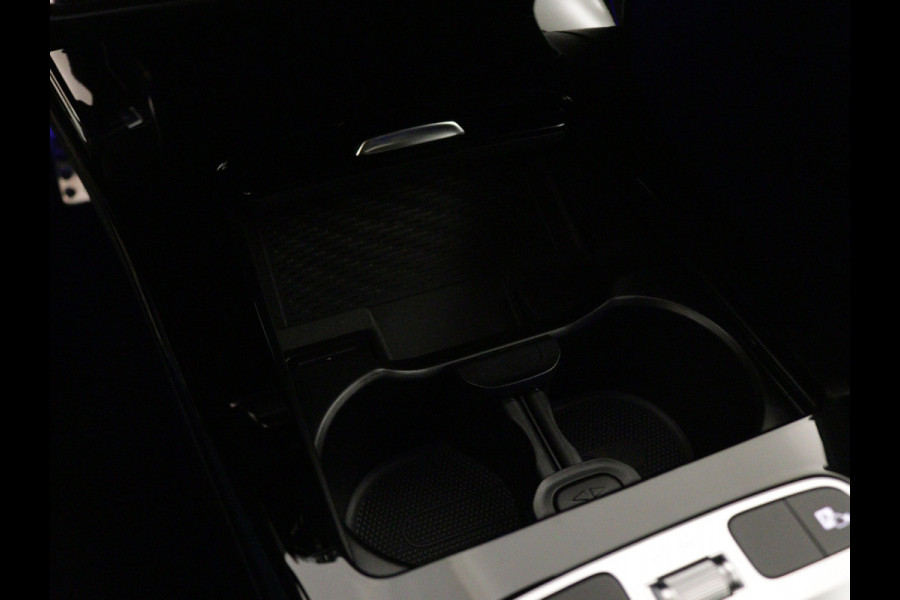 Mercedes-Benz CLA-Klasse 180 AMG Line 5 spaaks lichtmetalen velgen | Nightpakket | Premium Pakket | Distronic | MB-paasweekend