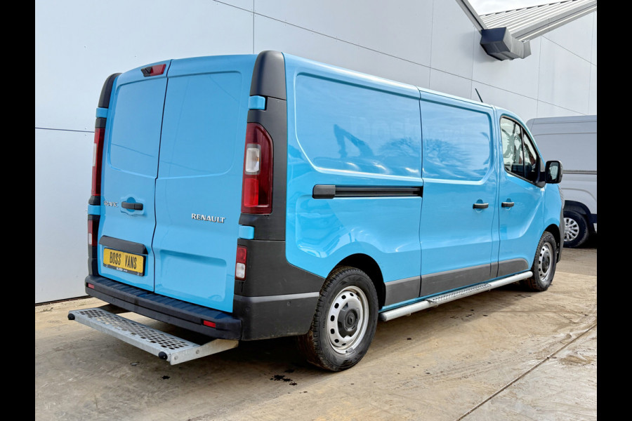 Renault Trafic 2.0 DCI 150PK Automaat L2H1 Cruise Control Airco sidebars camera Parkeersensoren Voor Achter Stoelverwarming