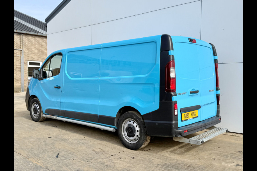 Renault Trafic 2.0 DCI 150PK Automaat L2H1 Cruise Control Airco sidebars camera Parkeersensoren Voor Achter Stoelverwarming