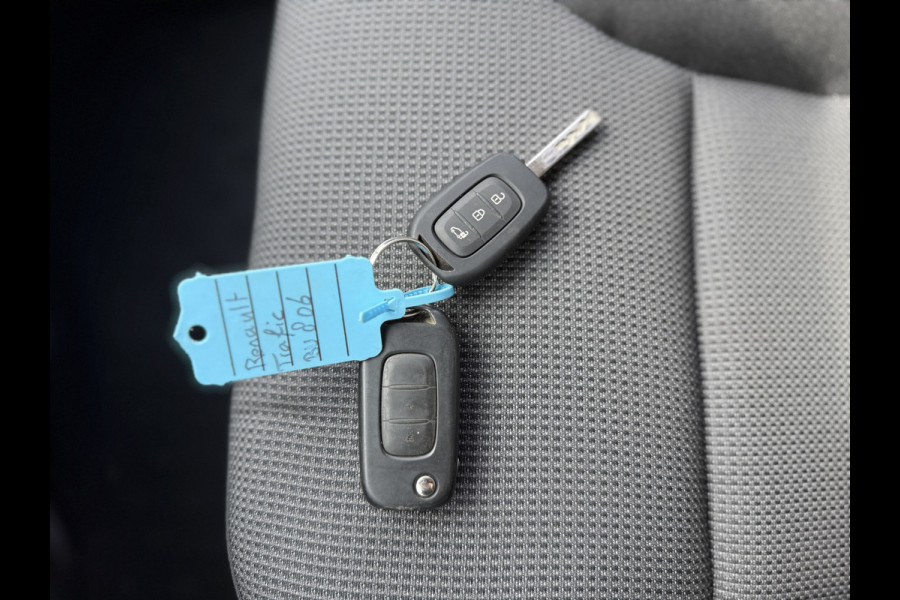 Renault Trafic 2.0 DCI 150PK Automaat L2H1 Cruise Control Airco sidebars camera Parkeersensoren Voor Achter Stoelverwarming