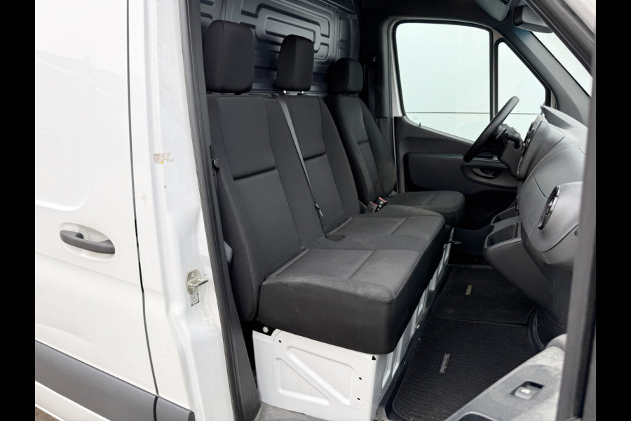Mercedes-Benz eSprinter 55kWh 168km WLTP 94% (SOH) L2H2 80kw Snelladen Climate Control Camera Stoelverwarming