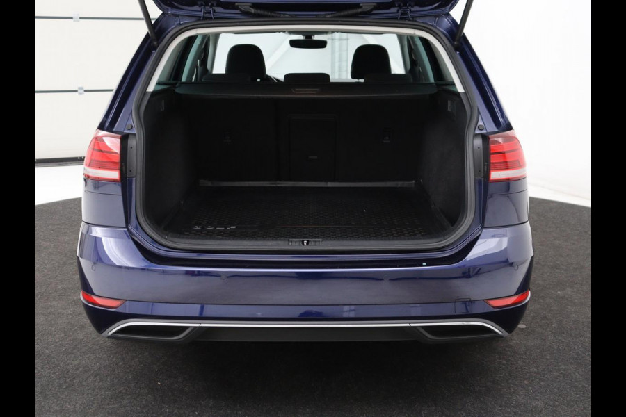 Volkswagen Golf Variant 1.5 TSI Comfortline Business | Adaptive Cruise | Massage | Camera | Carplay | Stoelverwarming | Virtual Cockpit