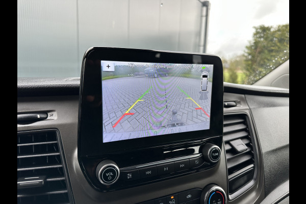 Ford Transit Custom 2.0 TDCI / L2H1 / DUBBEL CABINE / 1e EIG. / TREKHAAK / IMPERIAAL / CAMERA / CRUISE / 6 PERSOONS