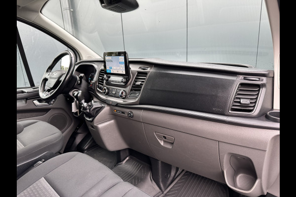 Ford Transit Custom 2.0 TDCI / L2H1 / DUBBEL CABINE / 1e EIG. / TREKHAAK / IMPERIAAL / CAMERA / CRUISE / 6 PERSOONS