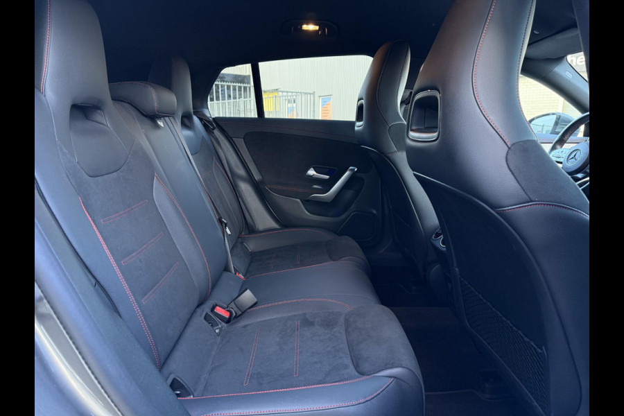 Mercedes-Benz CLA-Klasse Shooting Brake Aut. 180 Business Sol. AMG | Navi | Camera | Sfeer Verlichting |