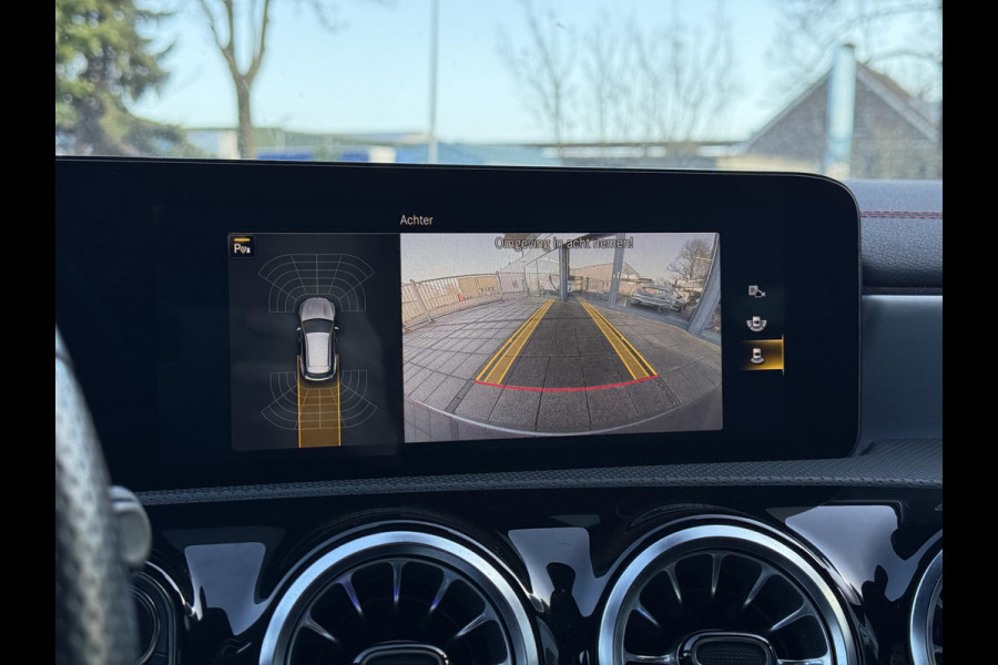 Mercedes-Benz CLA-Klasse Shooting Brake Aut. 180 Business Sol. AMG | Navi | Camera | Sfeer Verlichting |