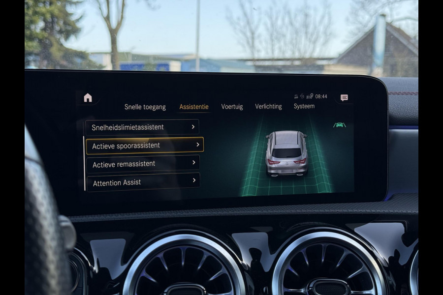 Mercedes-Benz CLA-Klasse Shooting Brake Aut. 180 Business Sol. AMG | Navi | Camera | Sfeer Verlichting |