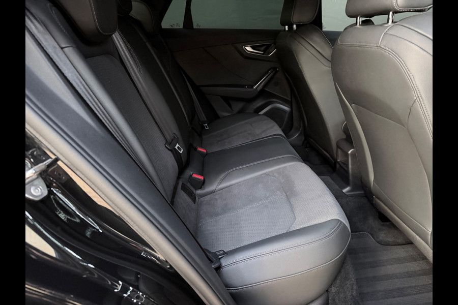 Audi Q2 35 TFSI S Line Edition One - Pano - Ambiance