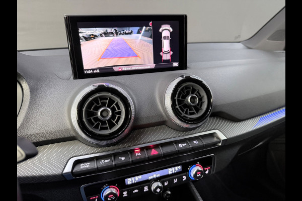 Audi Q2 35 TFSI S Line Edition One - Pano - Ambiance