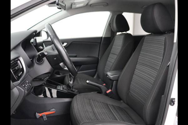 Kia Stonic 1.0 T-GDi MHEV DynamicPlusLine | Adaptive cruise | Carplay | Camera | Keyless | Climate control | DAB | Navigatie | Bluetooth