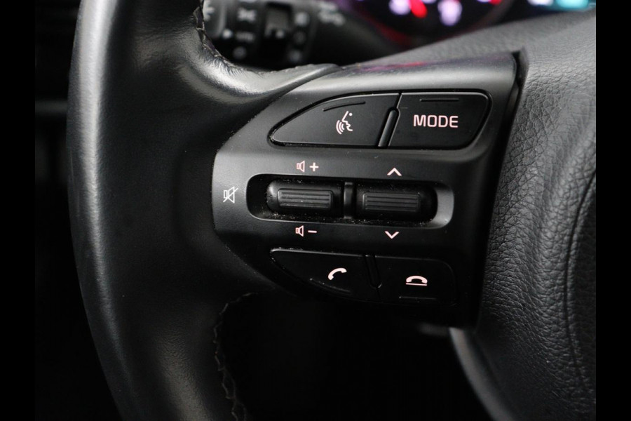 Kia Stonic 1.0 T-GDi MHEV DynamicPlusLine | Adaptive cruise | Carplay | Camera | Keyless | Climate control | DAB | Navigatie | Bluetooth