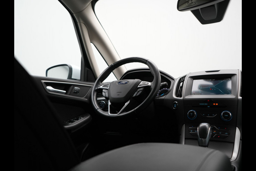 Ford Galaxy 2.0 Titanium 7 Persoons 241pk Automaat Dealer O.H. | Navigatie Full Map | Memory Stoelen Verwarmd | Camera | Apple Carplay | Keyless | Cruise Control |