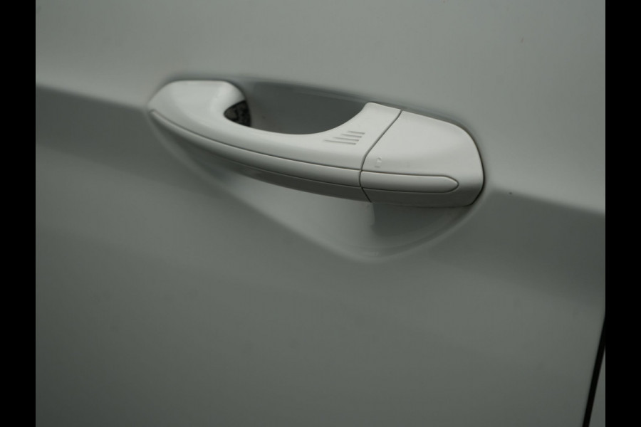 Ford Galaxy 2.0 Titanium 7 Persoons 241pk Automaat Dealer O.H. | Navigatie Full Map | Memory Stoelen Verwarmd | Camera | Apple Carplay | Keyless | Cruise Control |