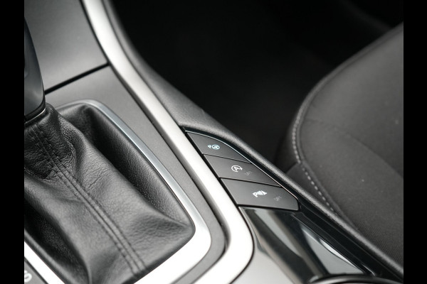 Ford Galaxy 2.0 Titanium 7 Persoons 241pk Automaat Dealer O.H. | Navigatie Full Map | Memory Stoelen Verwarmd | Camera | Apple Carplay | Keyless | Cruise Control |