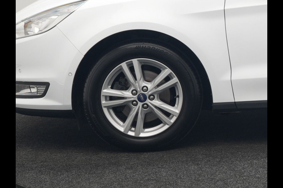 Ford Galaxy 2.0 Titanium 7 Persoons 241pk Automaat Dealer O.H. | Navigatie Full Map | Memory Stoelen Verwarmd | Camera | Apple Carplay | Keyless | Cruise Control |