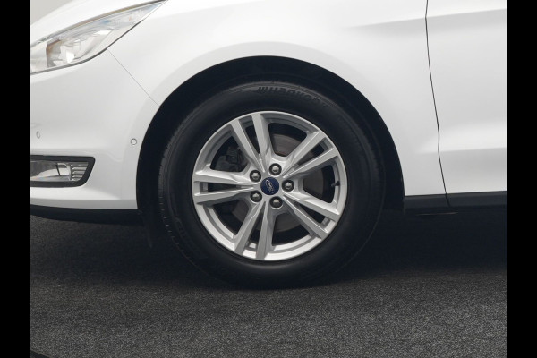 Ford Galaxy 2.0 Titanium 7 Persoons 241pk Automaat Dealer O.H. | Navigatie Full Map | Memory Stoelen Verwarmd | Camera | Apple Carplay | Keyless | Cruise Control |