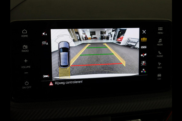 Škoda Kamiq 1.0 TSI Monte Carlo 115 pk Automaat (DSG) | Verlengde garantie | Navigatie | Panoramadak | Parkeersensoren | Achteruitrijcamera | Stoelverwarming |