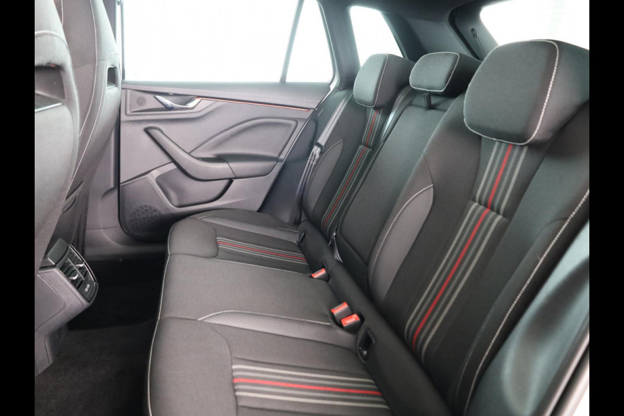 Škoda Kamiq 1.0 TSI Monte Carlo 115 pk Automaat (DSG) | Verlengde garantie | Navigatie | Panoramadak | Parkeersensoren | Achteruitrijcamera | Stoelverwarming |