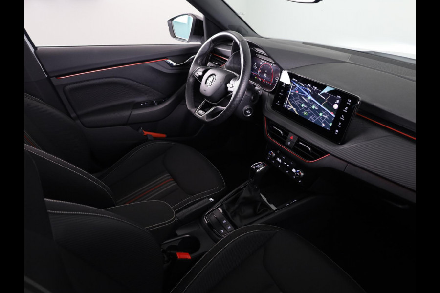 Škoda Kamiq 1.0 TSI Monte Carlo 115 pk Automaat (DSG) | Verlengde garantie | Navigatie | Panoramadak | Parkeersensoren | Achteruitrijcamera | Stoelverwarming |