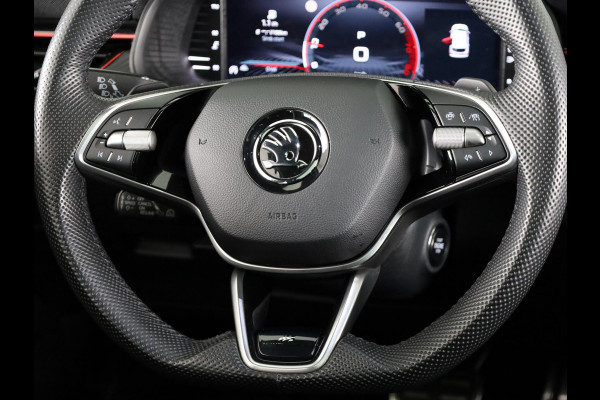 Škoda Kamiq 1.0 TSI Monte Carlo 115 pk Automaat (DSG) | Verlengde garantie | Navigatie | Panoramadak | Parkeersensoren | Achteruitrijcamera | Stoelverwarming |