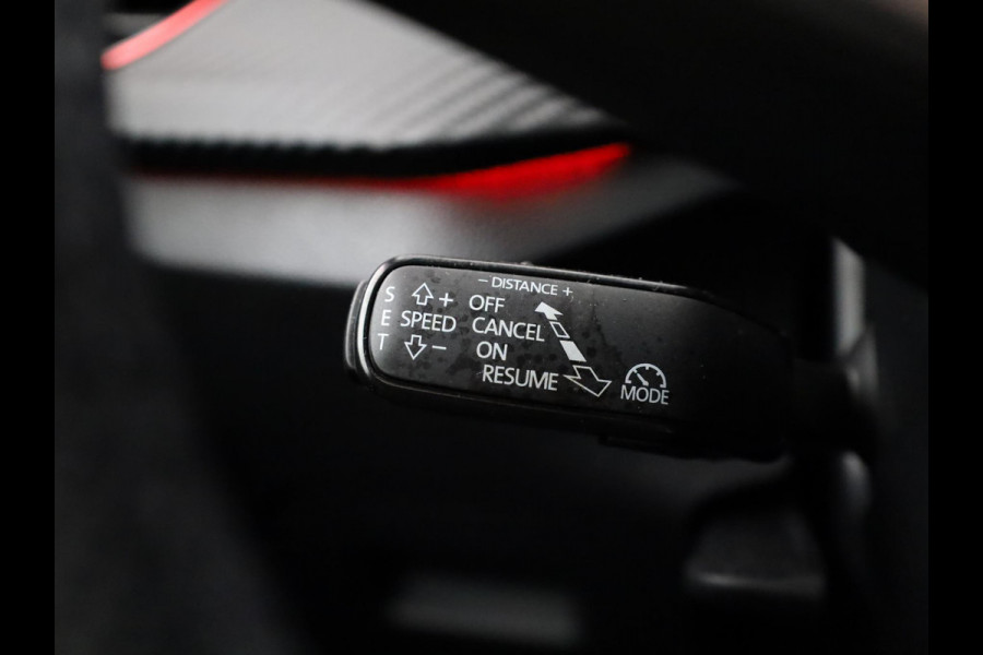 Škoda Kamiq 1.0 TSI Monte Carlo 115 pk Automaat (DSG) | Verlengde garantie | Navigatie | Panoramadak | Parkeersensoren | Achteruitrijcamera | Stoelverwarming |