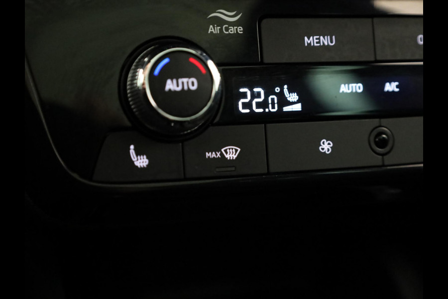 Škoda Kamiq 1.0 TSI Monte Carlo 115 pk Automaat (DSG) | Verlengde garantie | Navigatie | Panoramadak | Parkeersensoren | Achteruitrijcamera | Stoelverwarming |