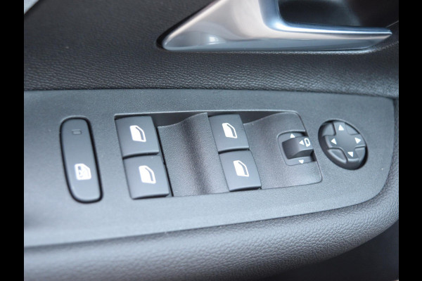 Opel Mokka 1.2 Turbo Hybrid Business Edition 136 PK | NAVI | PARKEERSENSOREN MET CAMERA | CLIMATE CONTROL | VERWARMDE STOELEN | DEMO