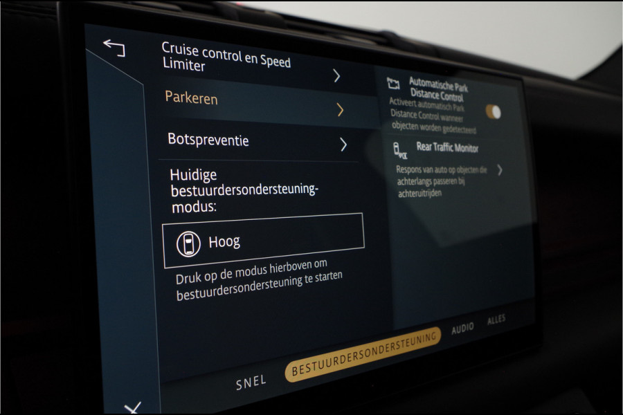 Land Rover Defender 110 2.0 P300e X-Dynamic HSE > 300pk/Black pakket/Head-up/22inch/Trekhaak/Smart View...