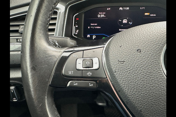 Volkswagen T-Roc 1.5 TSI Sport VIRTUAL | NAVI