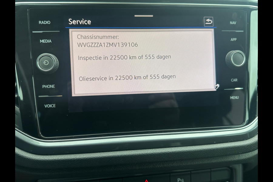 Volkswagen T-Roc 1.5 TSI Sport VIRTUAL | NAVI