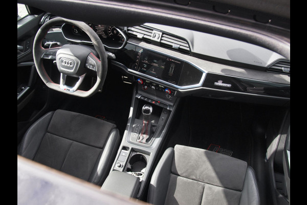 Audi Q3 Sportback TFSI RS | Panoramadak | Bang & Olufsen | Maxton Design | Sport Uitlaatsysteem |