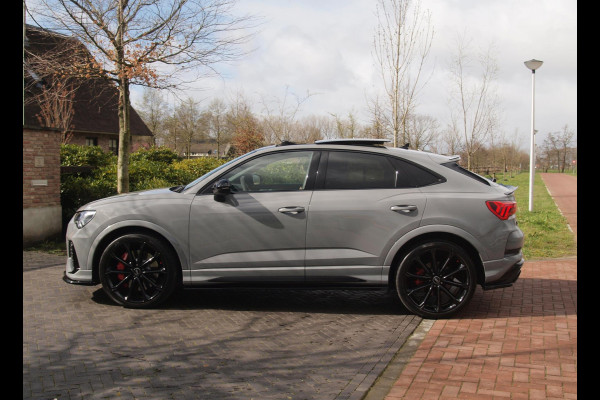 Audi Q3 Sportback TFSI RS | Panoramadak | Bang & Olufsen | Maxton Design | Sport Uitlaatsysteem |