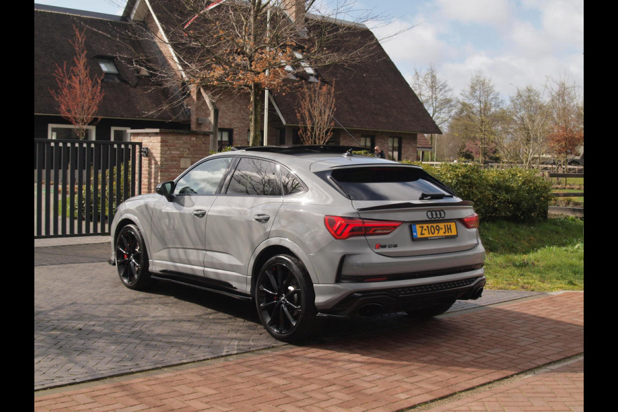 Audi Q3 Sportback TFSI RS | Panoramadak | Bang & Olufsen | Maxton Design | Sport Uitlaatsysteem |